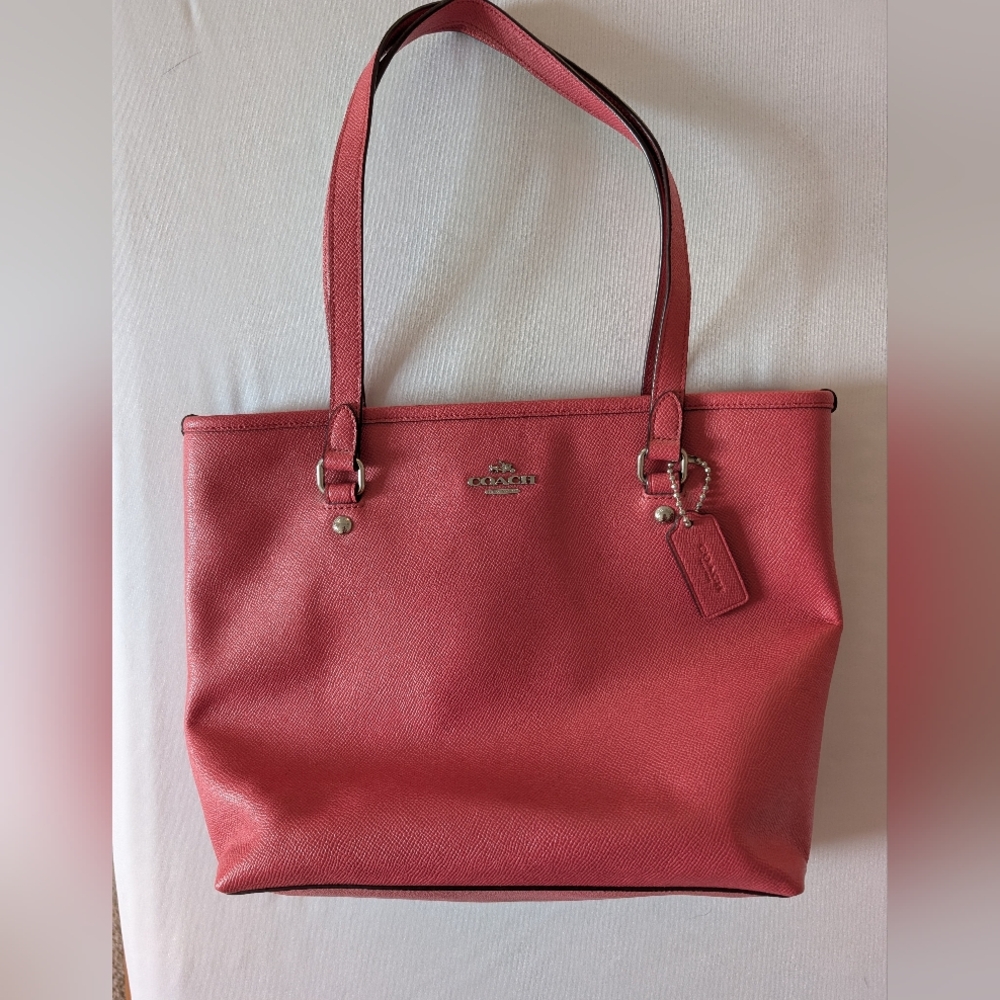 Strawberry Coach Tote bag